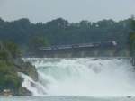 S-Bahn Zurich SBB - Zug auf der Br�cke beim Rheinfall in Neuhausen am 11.09.2009