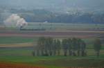 Full steam ahead im Weinviertel. BR 52.4984 Eberhard nimmt soeben ...