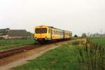 arriva-dh-wadloper 3221 mit Zug 8838 Delfzijl-Groningen in Sauwerd am 16-10-1991. Bild und scan: Date Jan de Vries. 