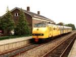 plan-u DE-III 145 mit Zug 8342 Winschoten-Groningen auf Bahnhof Zuidbroek am 2-9-1992. Bild und scan: Date Jan de Vries.