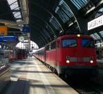 110 343 mit dem DZ 13063 im Hauptbahnhof Karlsruhe. Aufgenommen ...
