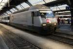 Re 460 100-1 steht ...  Sandro Gadola 20.10.2009