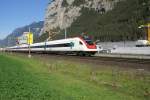 RABDe 500 030-2 befindet sich am 7.10.09 bei der Neat-Baustelle ...
