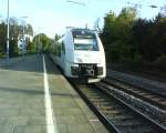 Die Mittelrheinbahn die gerade aus Brohl kommt f�hrt nun in ...