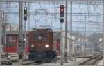 Ge 4/6 353 hat freie Fahrt Richtung Chur. (16.10.2009)  ...