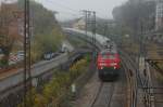 Die 218 193-1 und eine Schwestermaschine r�hren aus Ulm vor ...