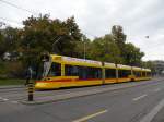 Tango 153 bedient die Haltestelle St. Alban Tor Richtung Aeschenplatz. ...