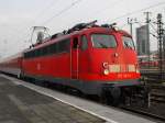 115 383 steht mit ihrem AZ abfahrbereit im Dortmunder Hbf ...