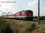 2143 028-5 mit einem Eilzug zwischen Gramat Neusiedel und G�tzendorf ...