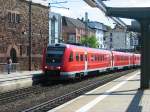 612-142 mit 612-002 bei der Einfahrt von Worms Hbf.  ...