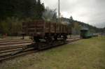 Der offene und noch nicht restaurierte G�terwagen auf dem Rf4 ...