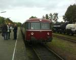 Der VT 98 der ZLSM im Bahnhof Simpelveld(NL).  ...