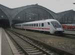 Hier IC2250 von Dresden Hbf. nach Frankfurt(Main) Flughafen Fernbahnhof, bei ...