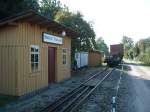 Das Stationsgeb�ude mit �berblick �ber das Gel�nde. Wenn man den ...