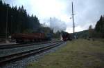 99 731 zieht am Abend des 04.10.09 einen Personenwagen zum ... 99 731 zieht am Abend des 04.10.09 einen Personenwagen zum ...