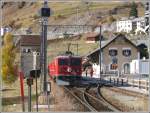 R1940 mit Ge 4/4 I 603 Badus ist in Ardez ...
