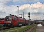 Die 1116 210 am 11.07.2009 mit dem Railjet nach M�nchen ...