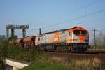 HVLE-Tiger rollt mit einem G�terzug �ber die S�derelbbr�cken. Aufgenommen am ...