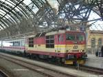 371-002 mit EC in Dresden Hbf  ...