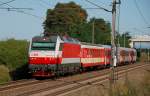 br-1014 Wenn die Tag k�rzer werden und das Sonnenlicht den Hochnebel weichen mu�, dann schaut man sich halt mal im Archiv um, ob da noch Fotos zum bearbeiten herumliegen;-) So wie dieses hier: 1014 010 am REX 2699 'Radtramper Neusiedler See'. Gramatneusiedl, am 30.08.2009.