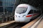 Ein ICE-TD steht am 26.10.09 im Berliner Hbf als ICE ...