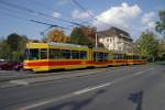 strasenbahn-basel-bvb-blt Vor der Einfahrt am Bahnhof SBB stehen die Motorwagen 212 uns 230 vor dem Lichtsignal. Die Aufnahme stammt vom 14.10.2008.