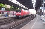 146 019-5 wartet am 20.05.2005 mit dem RE1 am Hacken ...
