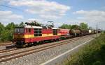 BR 372 372 012-5 ist am 19.05.05 schneller als die S1 im Hintergrund. Aufnahmeort: Dresden-Doberitz.