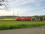 152-100 ist am Abend des 19.05.2005 mit einem G�terzug bei ...