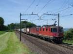 Re 4/4 11343 und eine Re 6/6 am 25.5.05 kurz ...