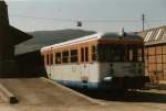 VT 405 der T�lesbahn im April 2000 in Neuffen.  ...
