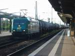 185-CL 006 der Firma Rail4Chem mit einen Chemiezug bei der ...