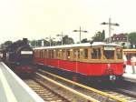 74 1230 und Historische S-Bahn auf einer Austellung.  ...