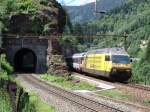 Re 460 042-5 mit der Werbung Western Union II am ...