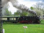 07.05.2005: Abfahrt eines Zuges von der Hst. Olbersdorf-Niederdorf in Richtung ...