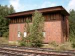 hier ist das mit der Weile vom Wald umgebene W�rterstellwerk ...
