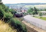TSB Taunusbahn Einfahrt Frei! - Im Hintergrund die Gemeinde Anpach-Neu Anspach, 1. H�lfte der 1980iger Jahre.
