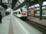 RABe 521 008 bei der Durchfahrt durch Karlsruhe Hbf, am ...