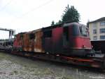Re 4/4 11323 wurde am 17.8.05 auf einen Tieflader geladen ...