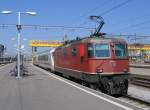 In Z�rich f�hrt ein IC 570 aus Chur. Hinter der ...