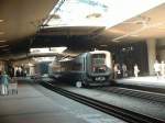 X31 - 32 X31 Contessa 4304 am 05.09.2002 im Bahnhof Kopenhagen Lufthafen (Kastrup). Hier halten auch die Fernz�ge D�nemark - Schweden, z.B. X2000 Kopenhagen - Stockholm und Kopenhagen - G�teborg.