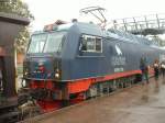 LKAB Doppelerzlok IORE 105/106 'Narvik/Kiruna' am 07.09.2002 in G�llivare. Die beiden sechsachsigen Loks bringen eine Achslast von 30 Tonnen auf die Gleise, also 360 Tonnen, die neuen Erzwagen nicht viel weniger Achslast.