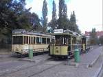berlin Tw 10 und Tw 5984 des DVN Berlin an der Wendeschleife Eberswalder Stra�e. Gute Beschreibungen dieser Fahrzeuge finden Sie unter http://www.dvn-berlin.de (Aufgenommen 15.9.02)