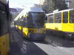 berlin Die neuen der BVG: Get�nte Scheiben, Klimaanlage, Video�berwachung. Leiser sollen sie auch sein.