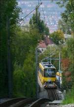 Die Stuttgarter Zahnradbahn unterhalb der Haltestelle N�glestra�e. Die Bahn befindet ...