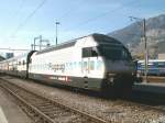 SBB E-Loks,Re460 Werbelok Flugzug am 18.10.01 in Chur  ...