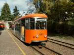 Rittnerbahn - Ferrovia del Renon Der 'Esslinger' TW im Bahnhof Klobenstein am 27.10.05 Er wird vorwiegend vormittags eingesetzt und �ber Mittag f�r den Sch�ler
Transport.