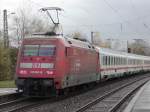 BR 101 mit Zugen 101 047-9 'Feuerwehr' am 16.11.2005 in Kahl am Main mit EC 23