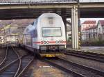 br-471 Zug 471 015 / 071 014 / 971 014 nach Pardubice verl��t am 15.11.2005 den Bahnhof Praha Masarykovo Nadrazi, diese neuen Z�ge werden bei den Firmen CKD Vagonka a.s. und Skoda hergestellt.