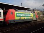 BR 101 Werbelokomotiven Br 101 080 mit IC 2302 in Heidelberg und zur selben zeit auf Gleis 2 war ein Gro�aufgebot der Polizei,wegen den FCk fans.Die S1 die auch noch 15 min zu sp�t kam. 